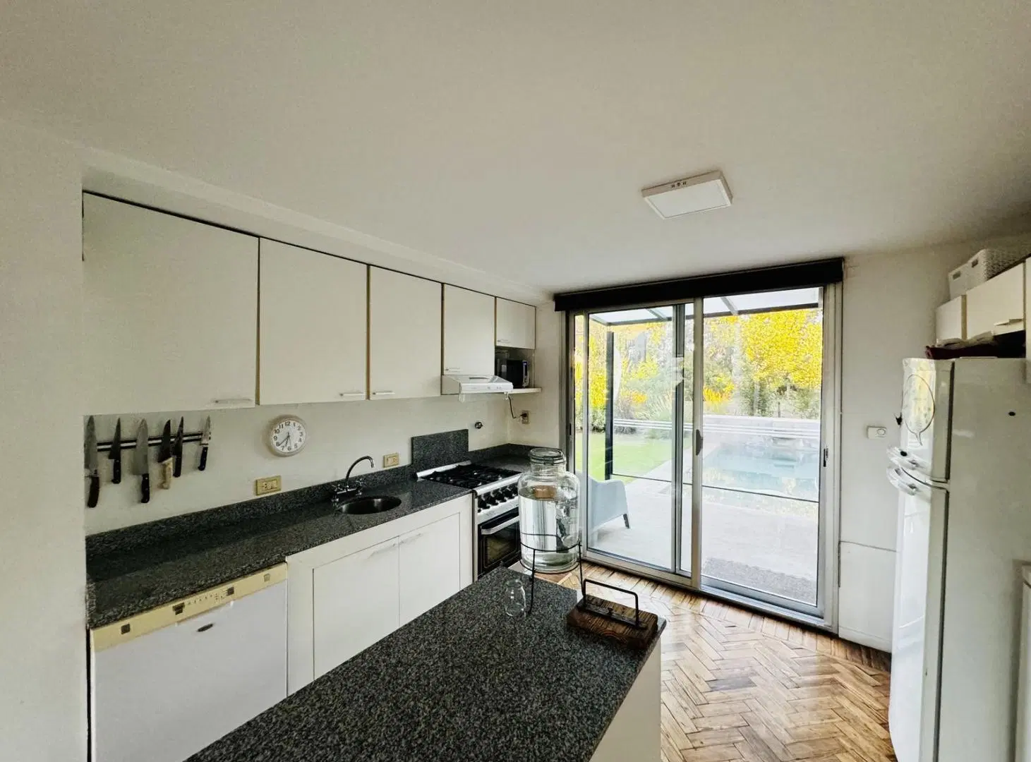 Casa en  venta 3 dormitorios en Los Pasos barrio de Jockey Club 4