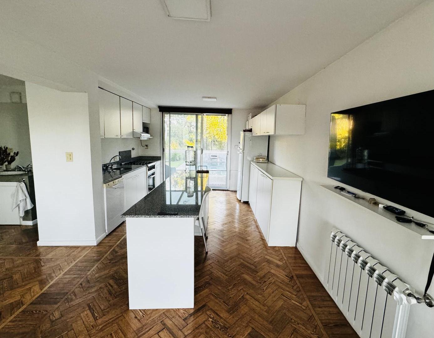 Foto de Casa en venta 3 dormitorios en Los Pasos barrio de Jockey Club, imagen 2