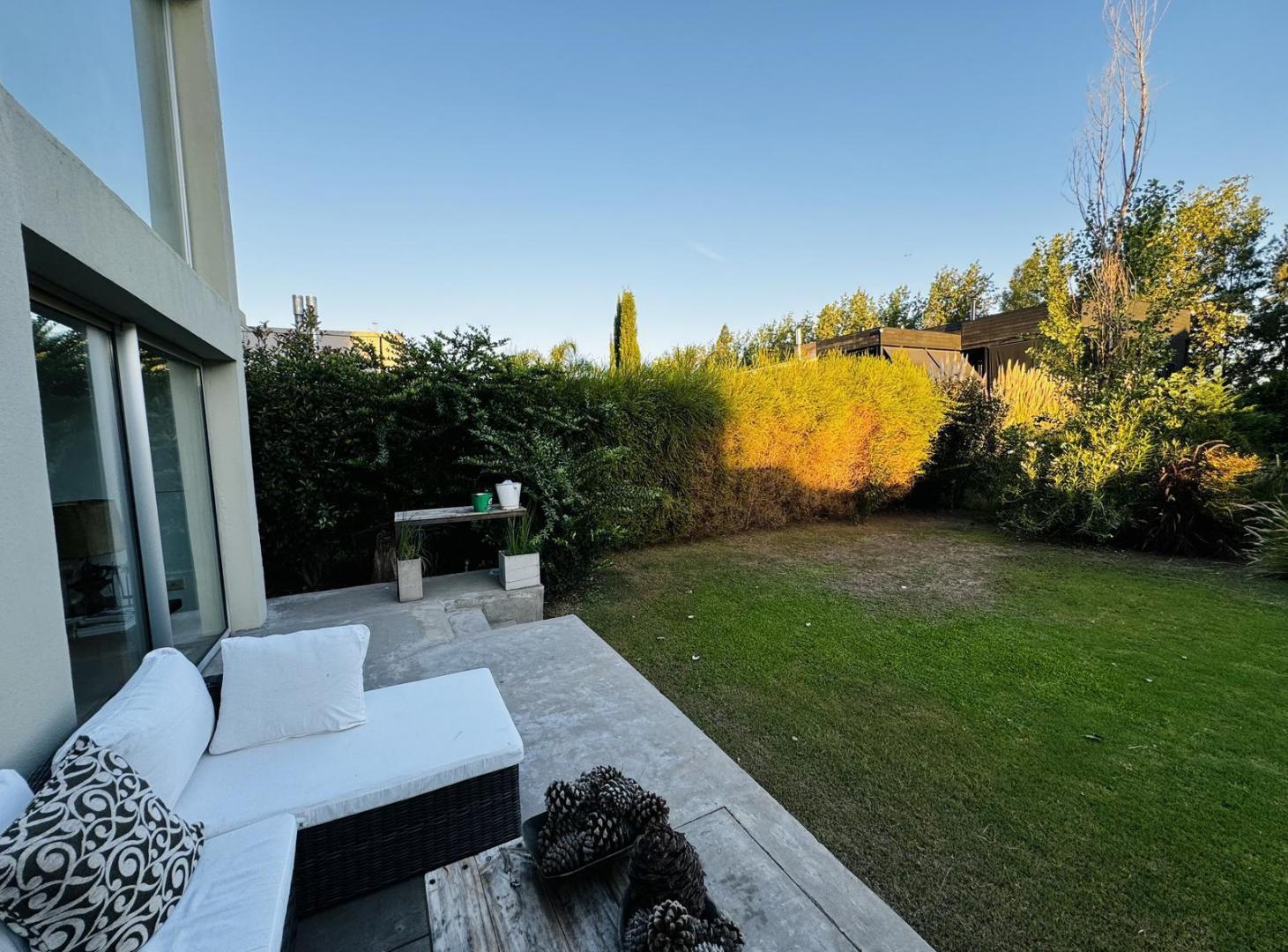 Foto de Casa en venta 3 dormitorios en Los Pasos barrio de Jockey Club, imagen 5