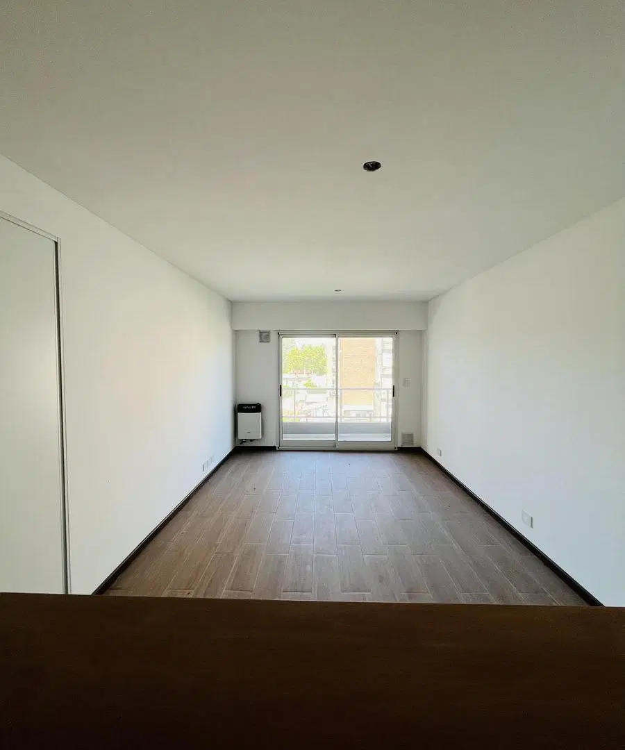 MONOAMBIENTE EN VENTA ZEBALLOS 2200 2