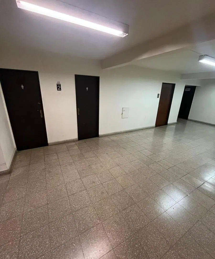 Oficina en Peatonal Córdoba al 1300 4