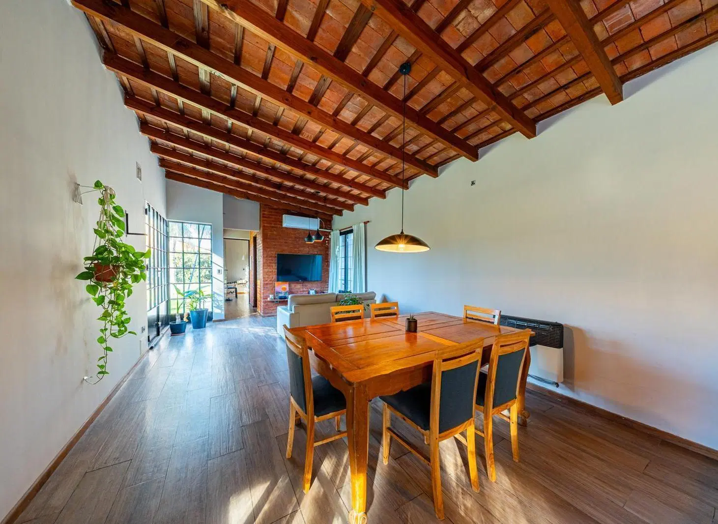Casa en José Hernández al 1800 2