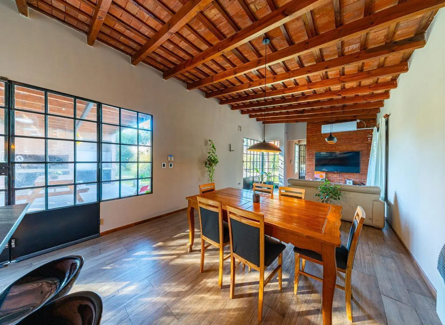 Casa en José Hernández al 1800 3