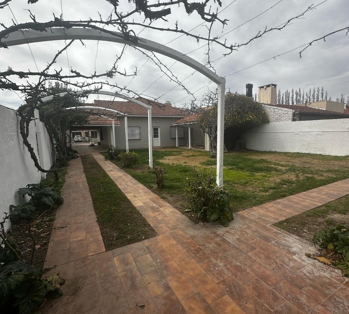 Foto de Casa 3 dormitorios con Quincho- Casco Viejo, imagen 4