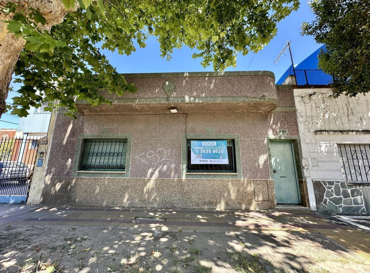 CASA EN VENTA EN LANUS OESTE