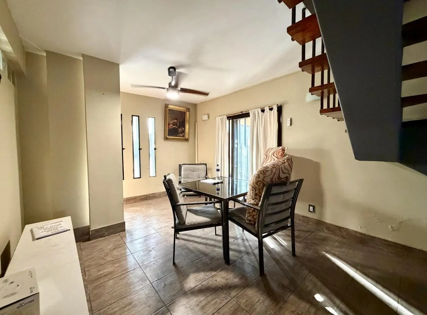 CASA EN VENTA EN LOMAS DE ZAMORA- 5 AMBIENTES-  MAS DEPTO 2 AMBIENTES 2