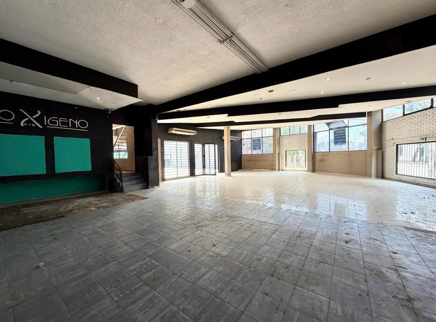 LOCAL COMERCIAL EN ALQUILER - TEMPERLEY 4