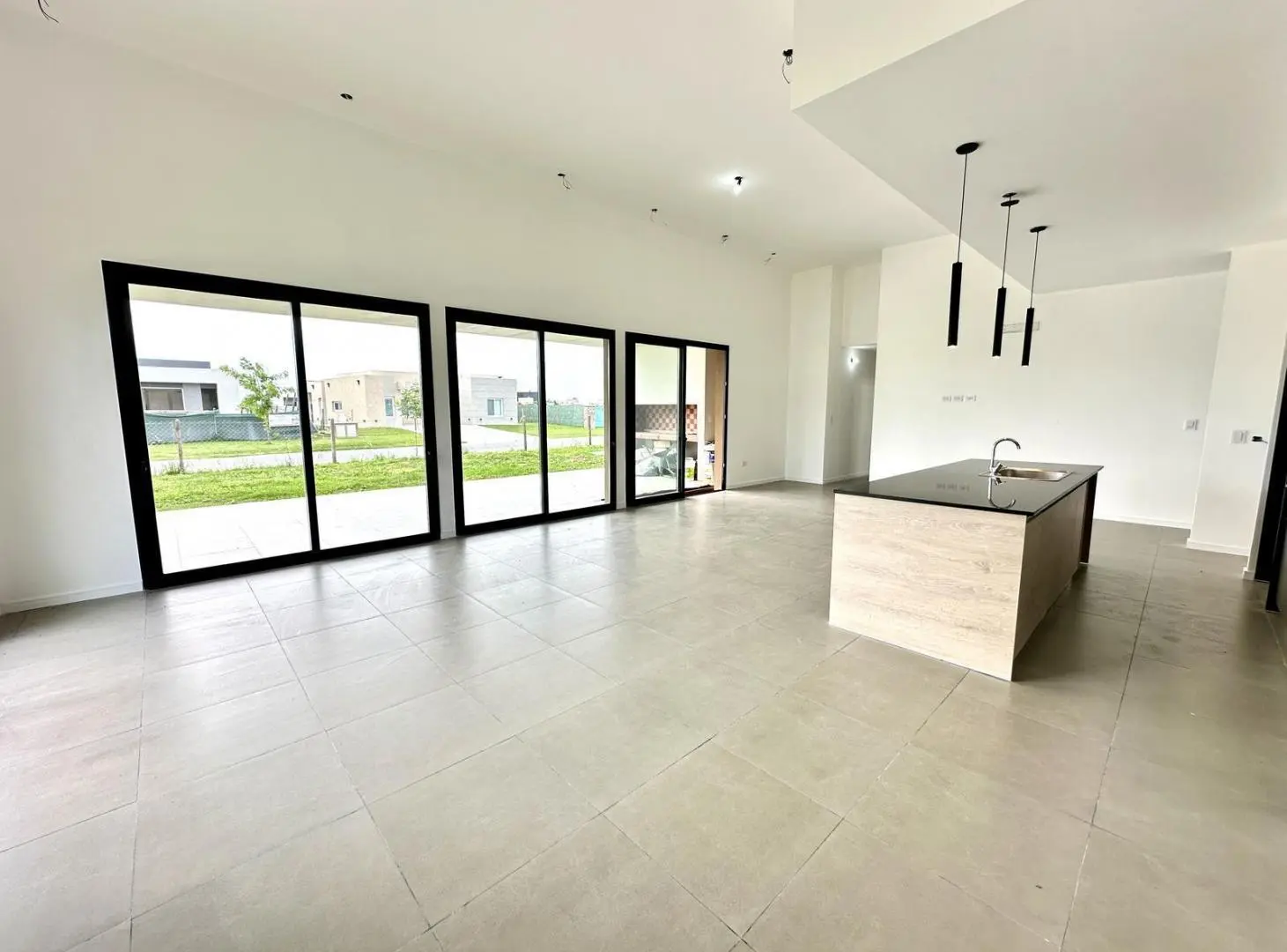 CASA EN VENTA EN SAN FELIPE - 4 AMBIENTES 3