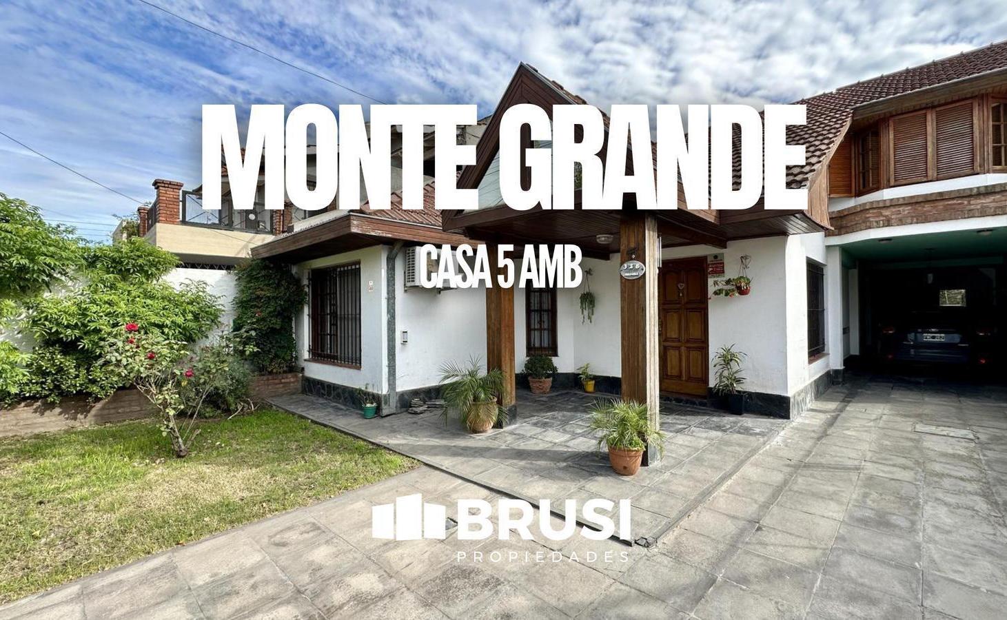 CASA EN VENTA EN MONTE GRANDE - 4 AMBIENTES