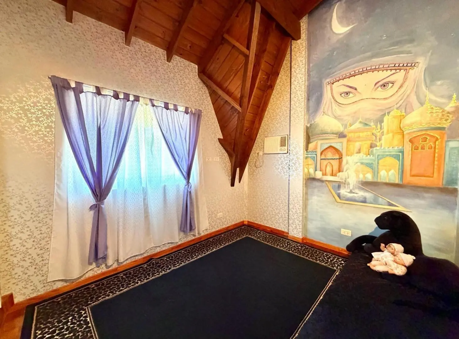 CASA EN VENTA EN PARQUE LAS NACIONES - 5 AMBIENTES CON PILETA 3