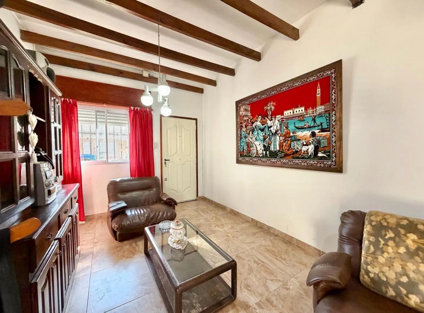CASA EN VENTA EN LOMAS DE ZAMORA - 3 AMBIENTES 3
