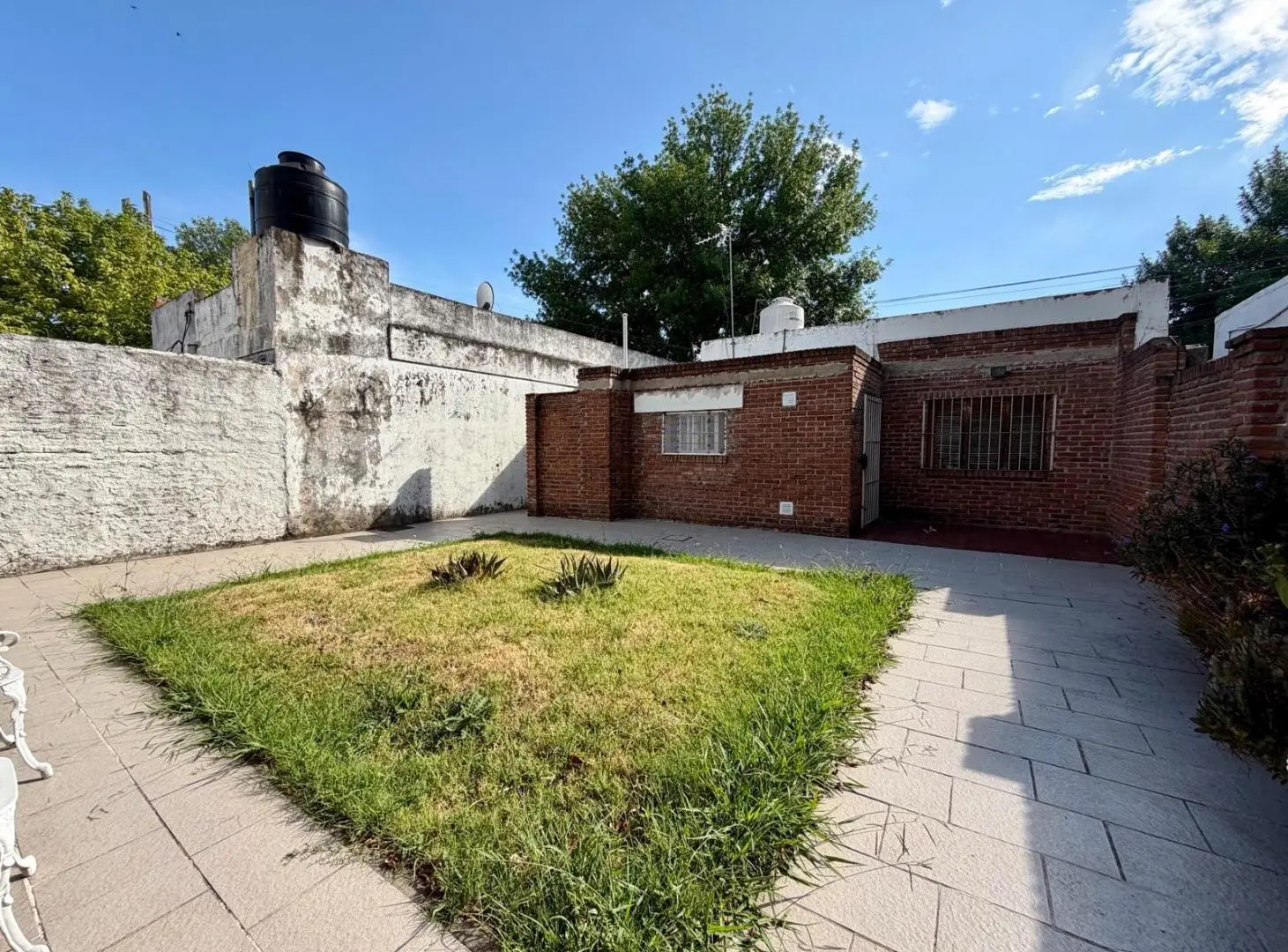 CASA EN VENTA EN LOMAS DE ZAMORA - 3 AMBIENTES 5