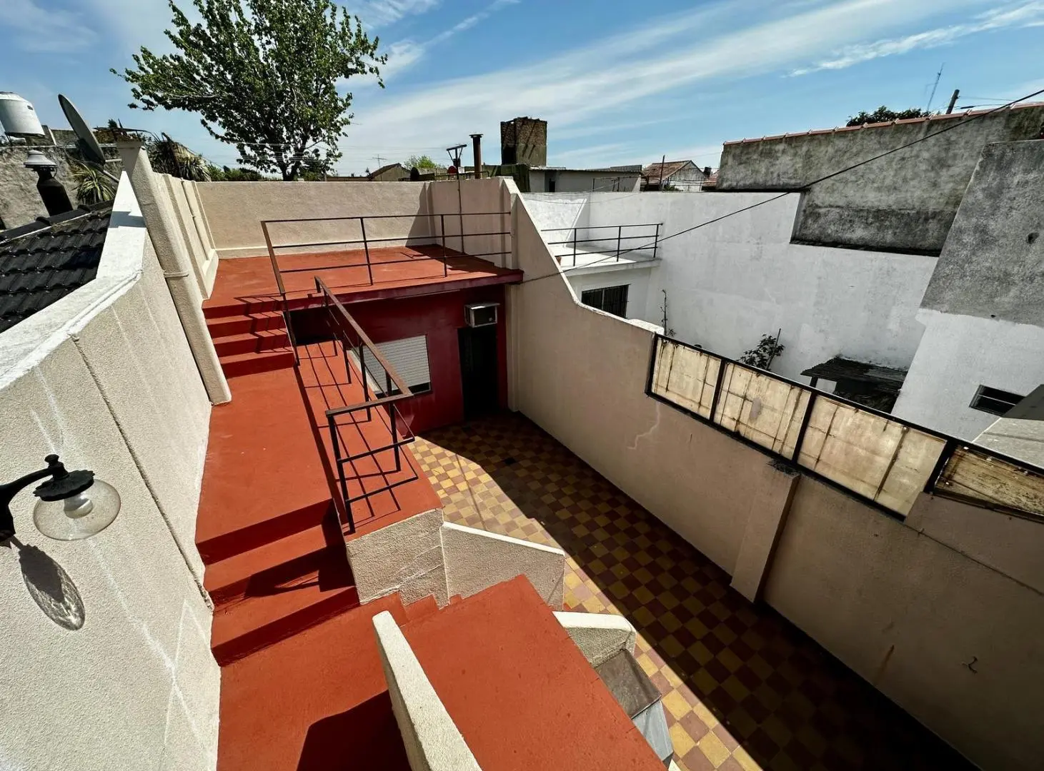 CASA EN VENTA EN BANFIELD - IDEAL 2 FAMILIAS 3