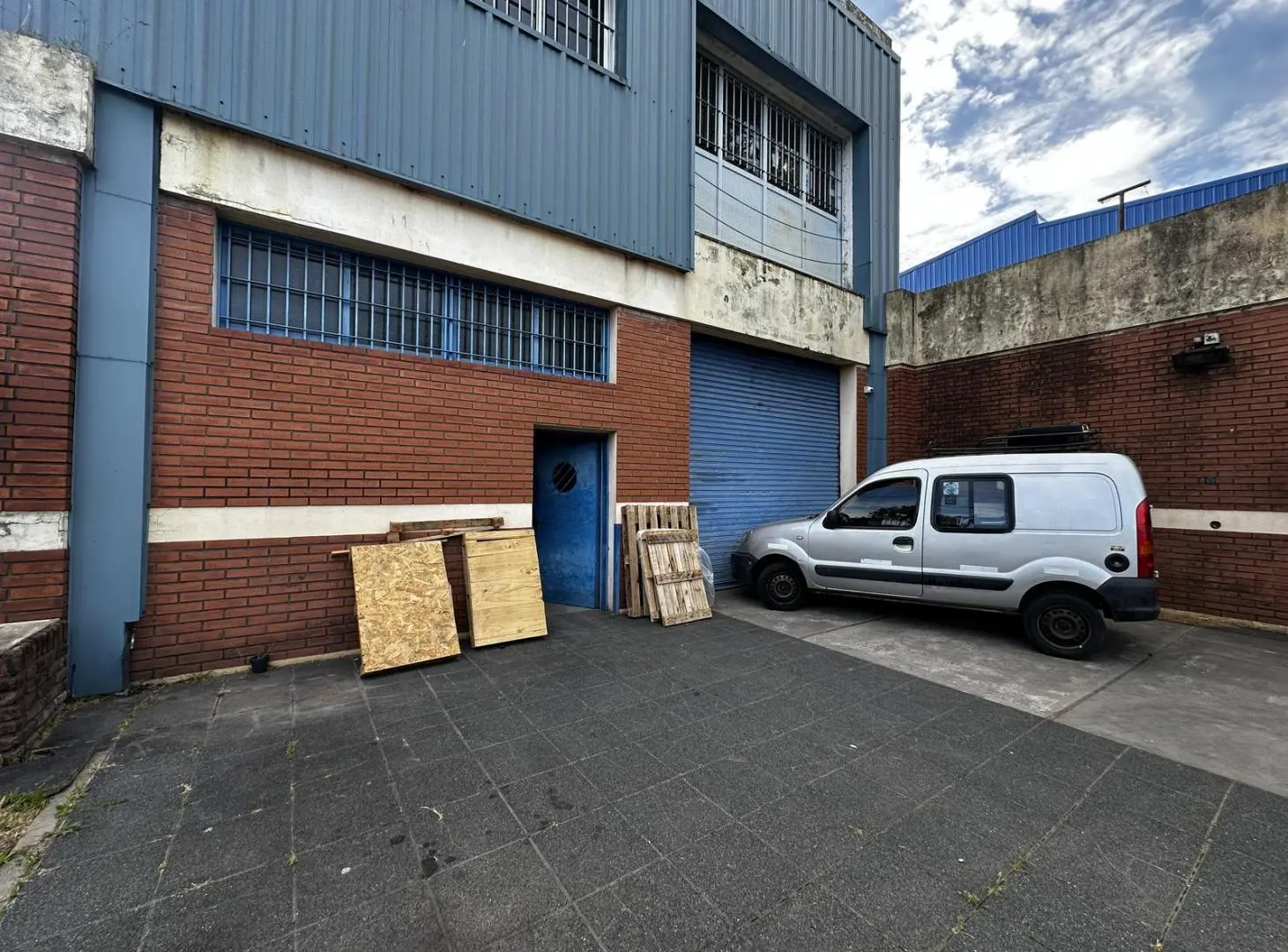 GALPON EN VENTA EN LANUS OESTE - 2 PLANTAS - CON ASCENSOR 4