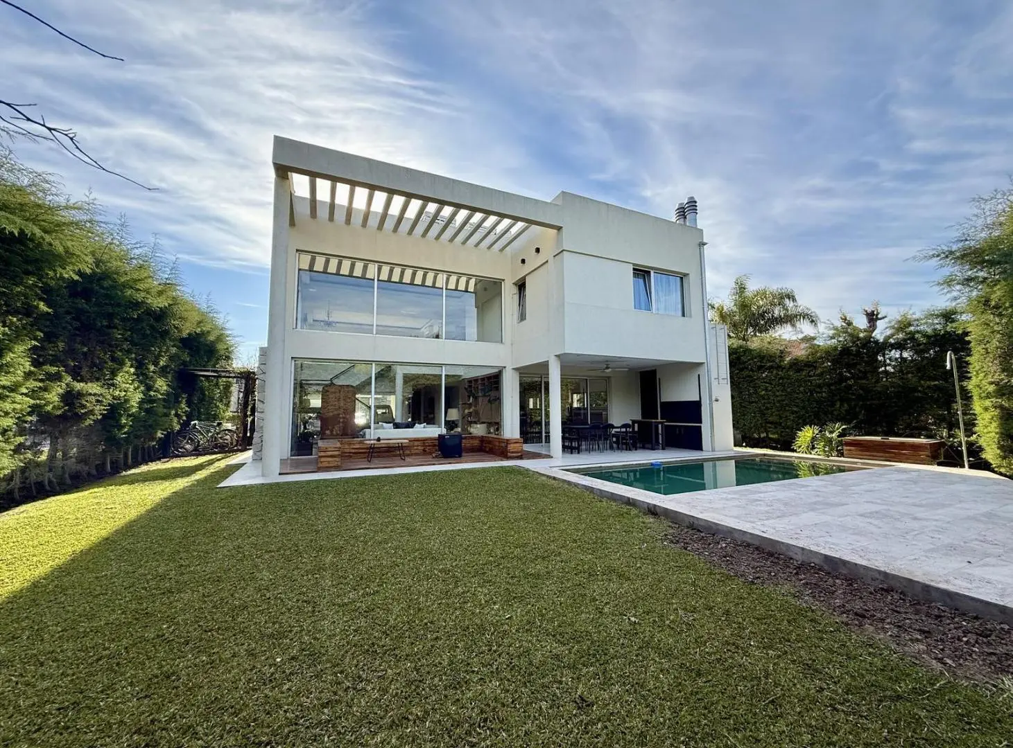 CASA EN VENTA EN ADROGUE CHICO - 5 AMBIENTES - CON PILETA 5