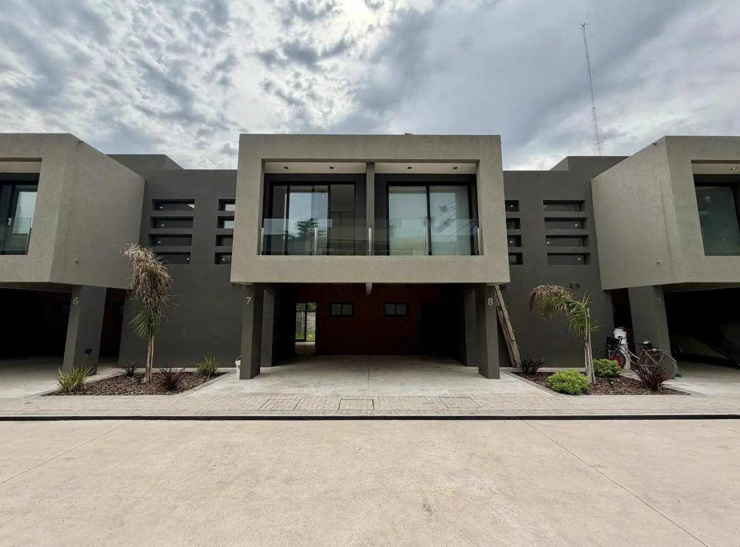 DEPARTAMENTO EN VENTA EN CANNING EXCLUSIVO - 3 AMBIENTES TIPO DÚPLEX 4