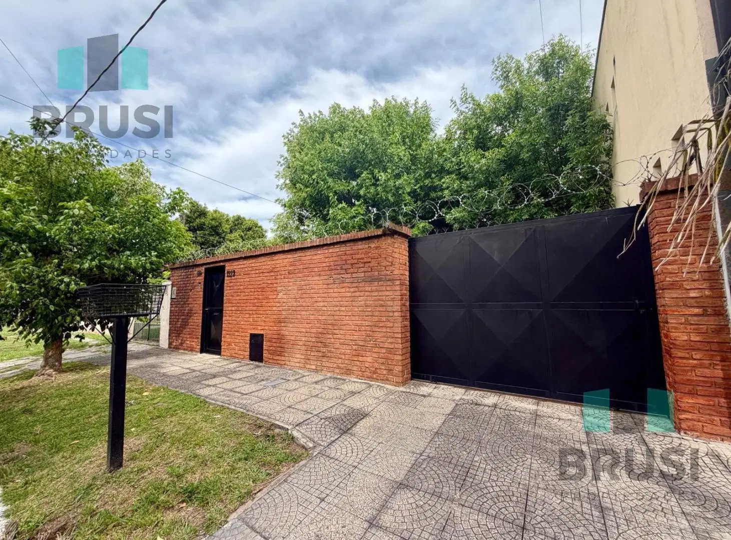 CASA EN VENTA EN TEMPERLEY - 4 AMBIENTES 3