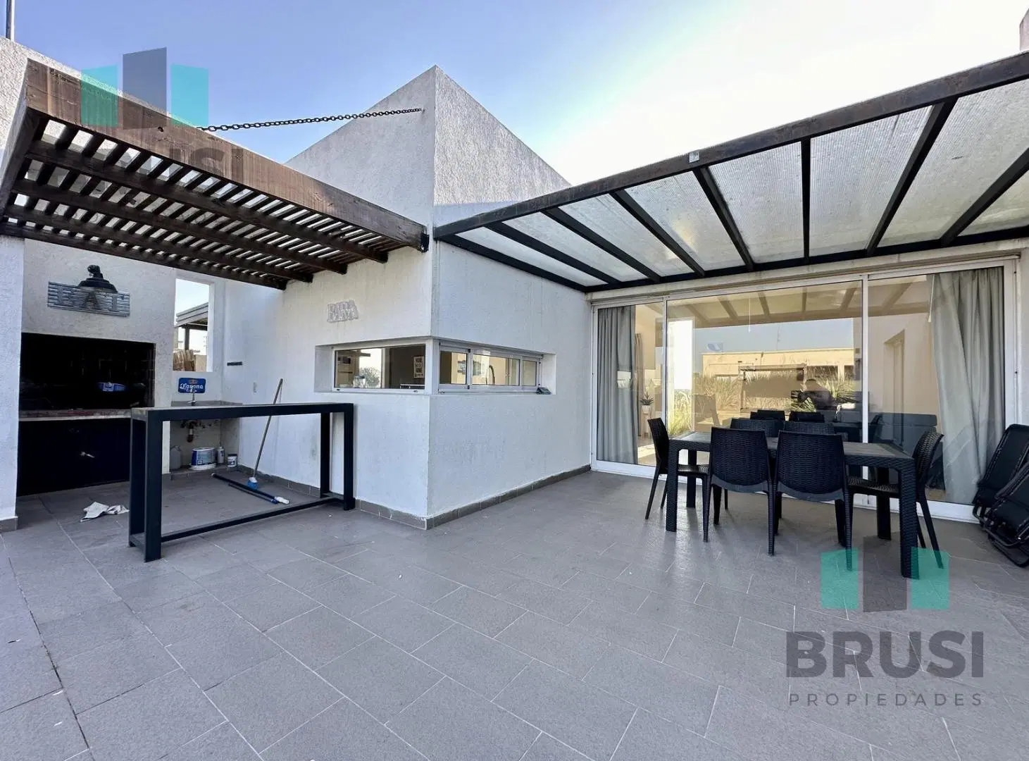 CASA 4 AMBIENTES EN VENTA EN HORIZONTES AL SUR 3