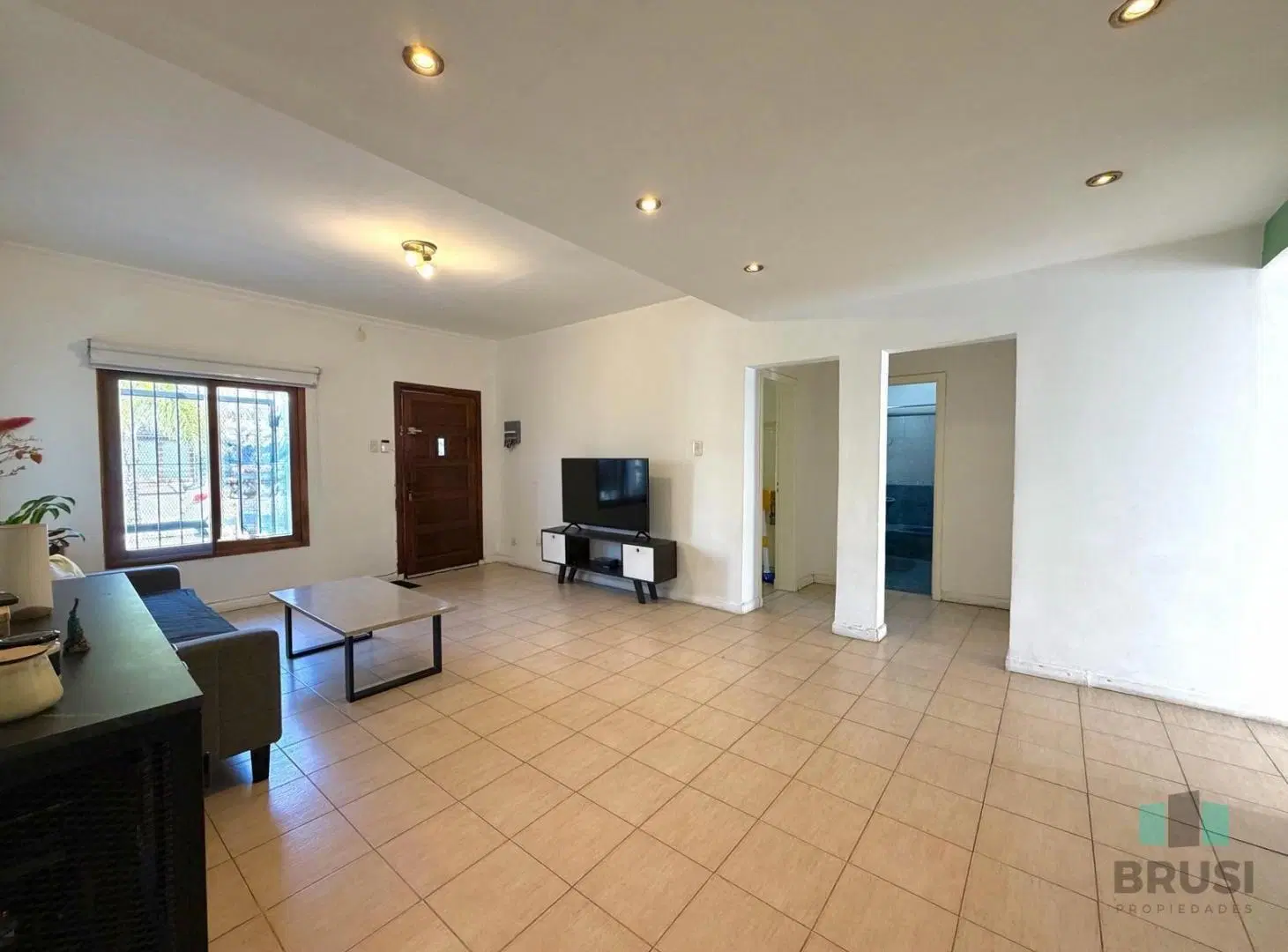 CASA EN VENTA EN TEMPERLEY OESTE - 4 AMBIENTES 4