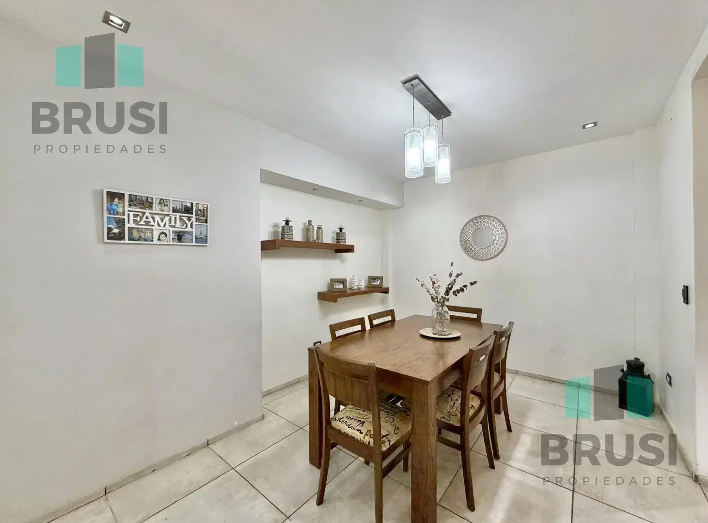 CASA EN VENTA EN BANFIELD - 4 AMBIENTES - 2 PLANTAS 5