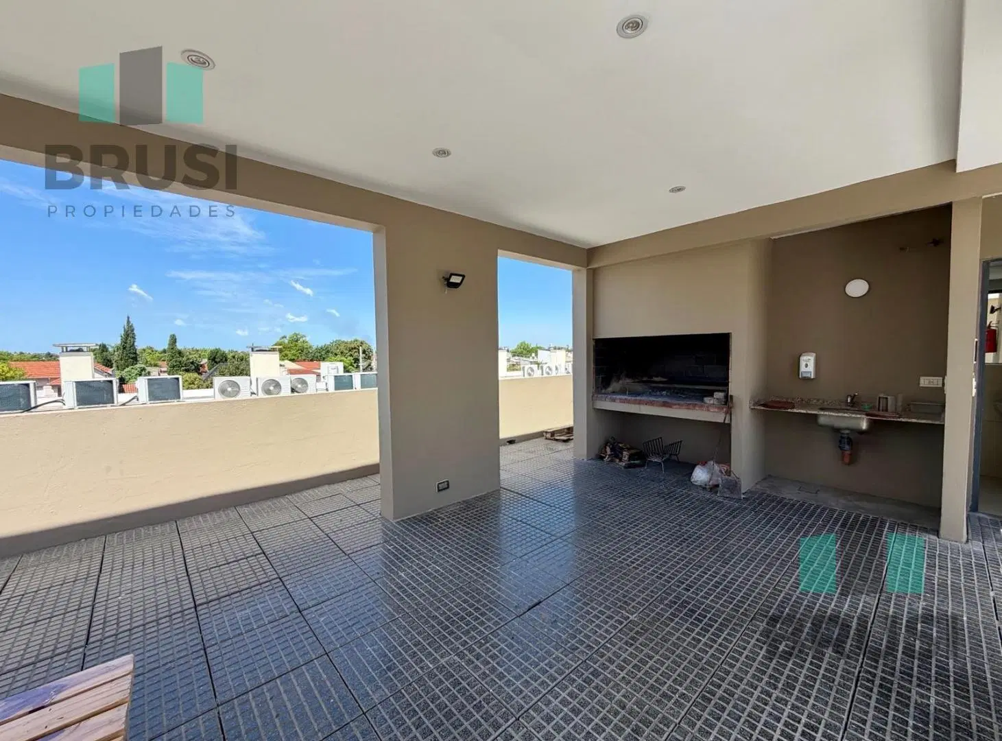 DEPARTAMENTO EN VENTA EN BANFIELD - 2 AMBIENTES 4