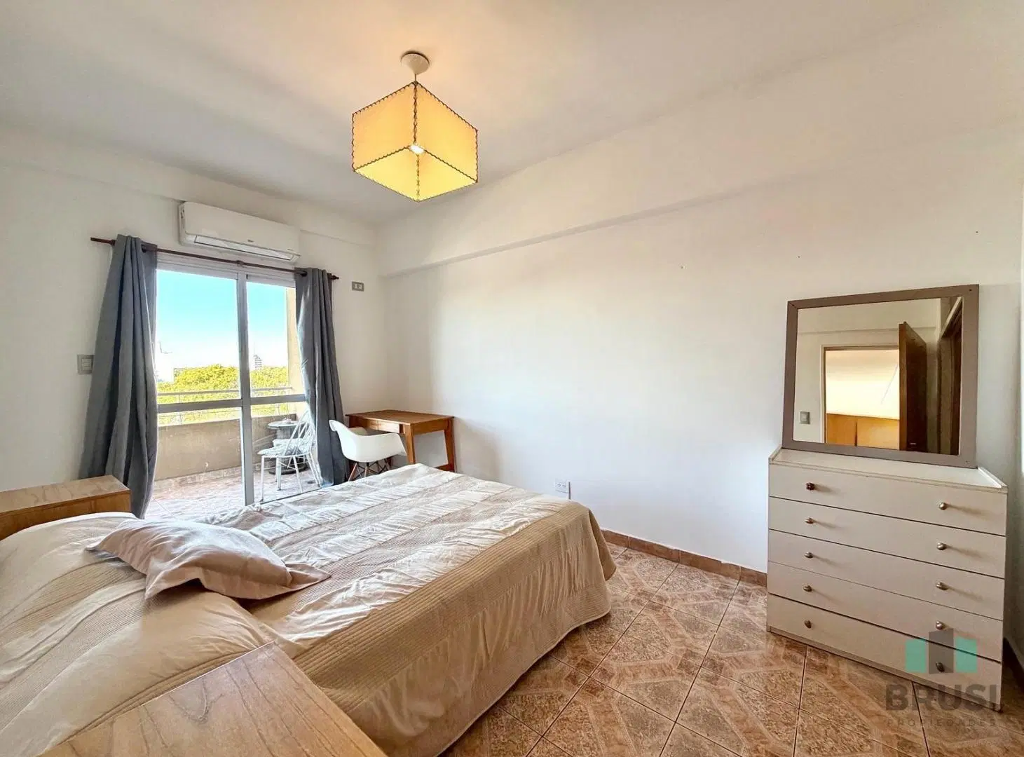 VENTA Departamento Lomas de Zamora Oeste Piso Alto Luminoso 5