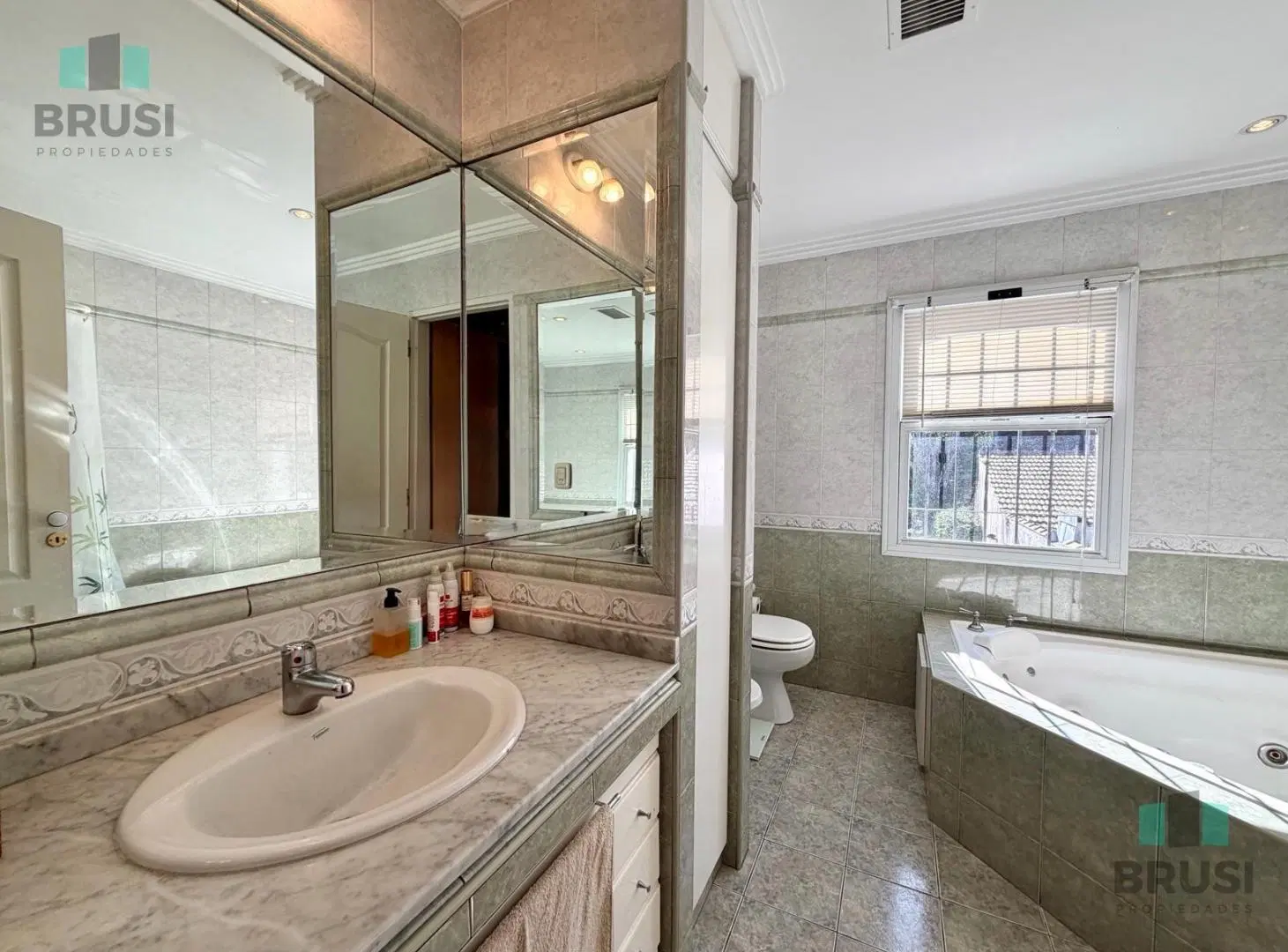 Casa de excelente calidad constructiva en Turdera 4