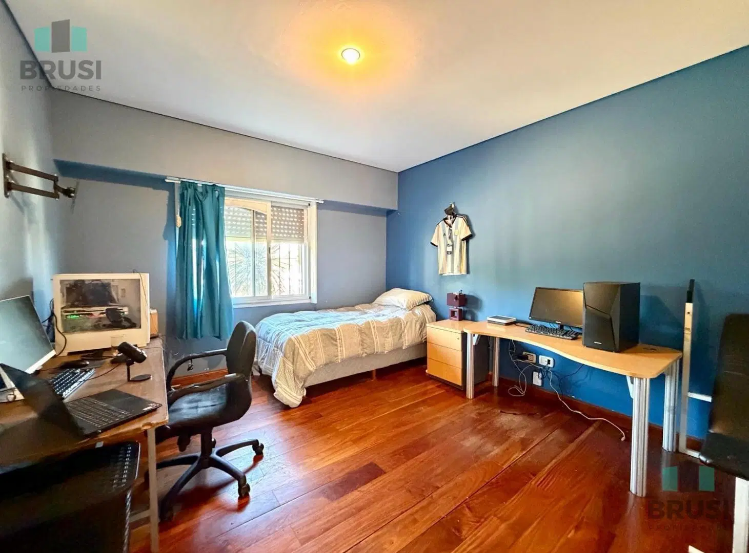 Casa de excelente calidad constructiva en Turdera 2