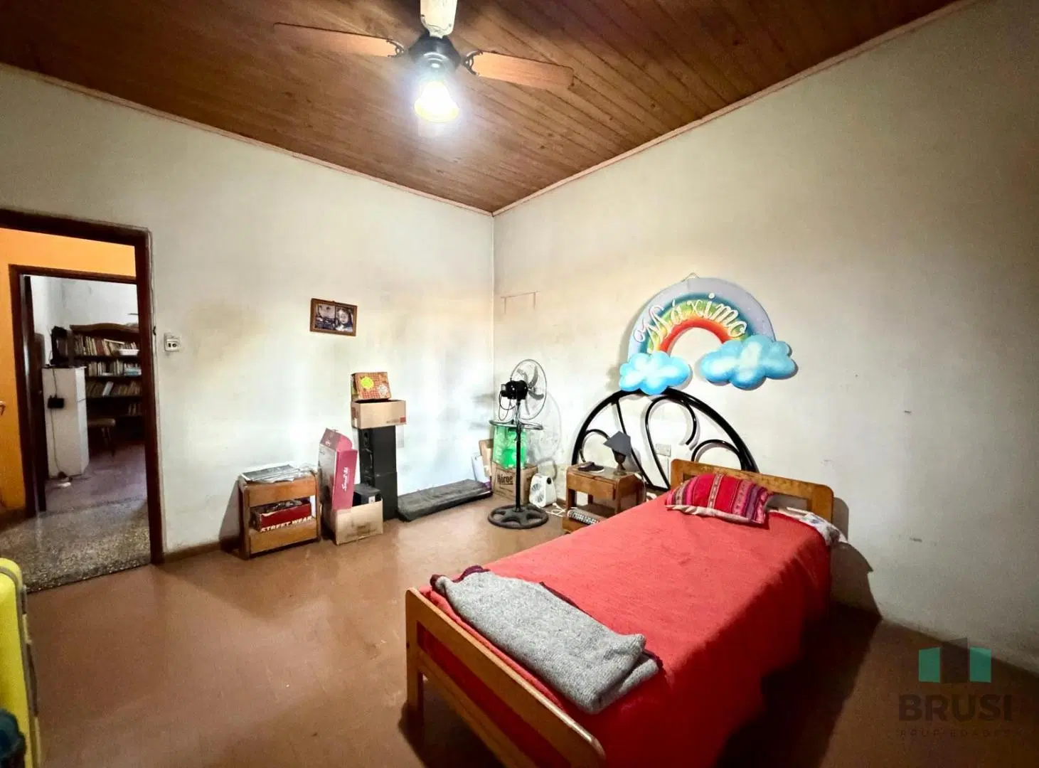 CASA 3 AMBIENTES EN VENTA EN LUIS GUILLÓN CON JARDIN Y PILETA 4