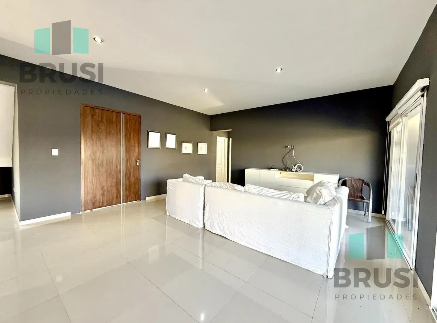 CASA EN VENTA EN LAGOS DE CANNING - 5 AMBIENTES - CON PILETA - SAUNA - PLAYROOM 3