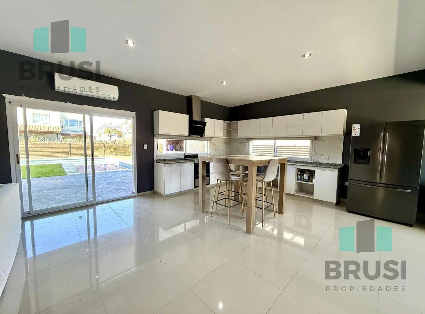 CASA EN VENTA EN LAGOS DE CANNING - 5 AMBIENTES - CON PILETA - SAUNA - PLAYROOM 5