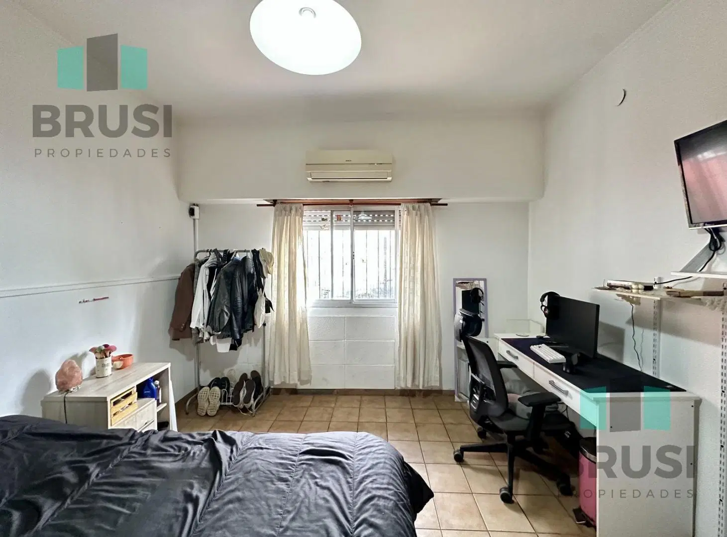 CASA EN VENTA EN QUILMES - 4 AMBIENTES 5