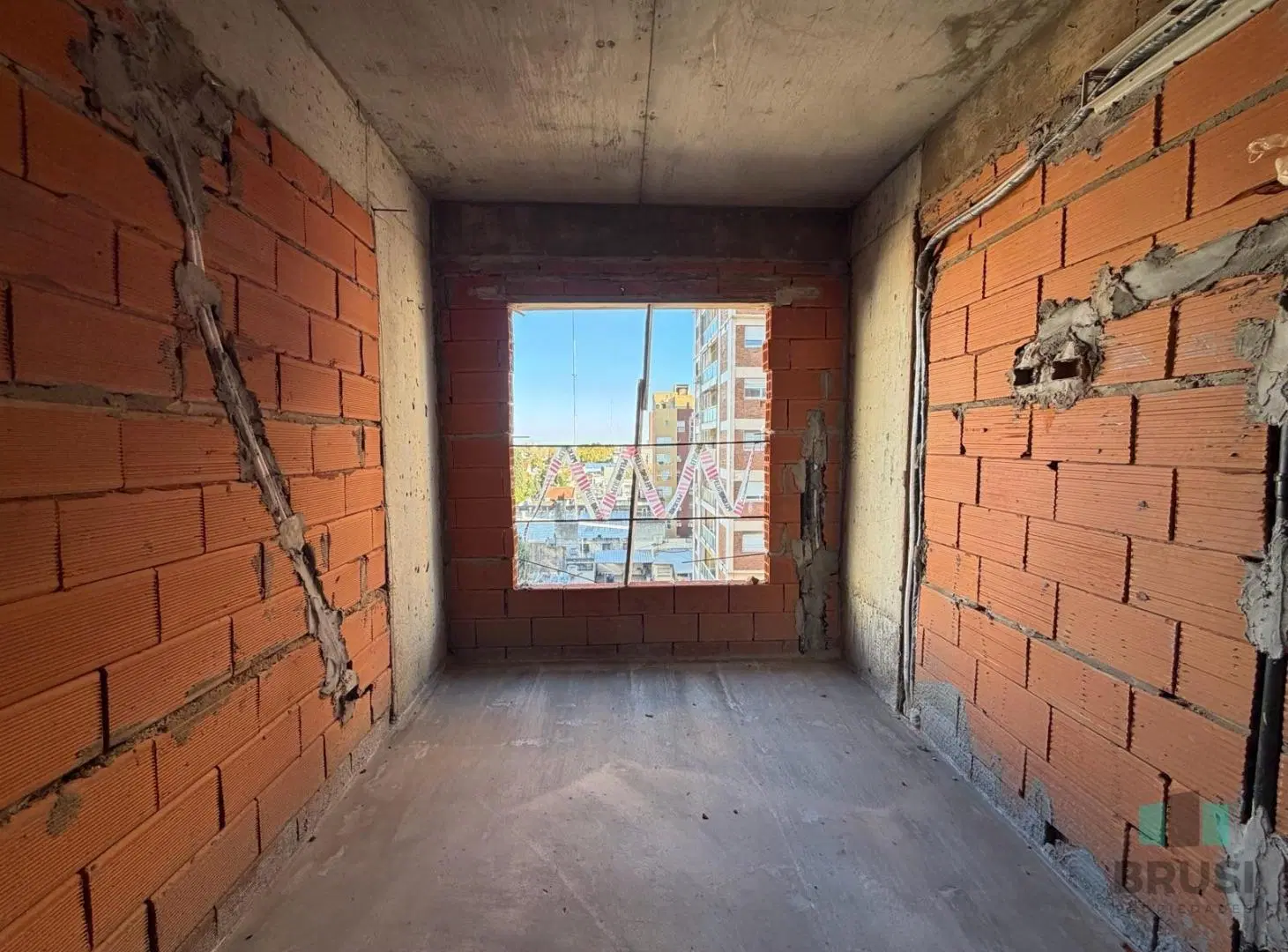 DEPARTAMENTO EN VENTA DE POZO EN LOMAS DE ZAMORA 5