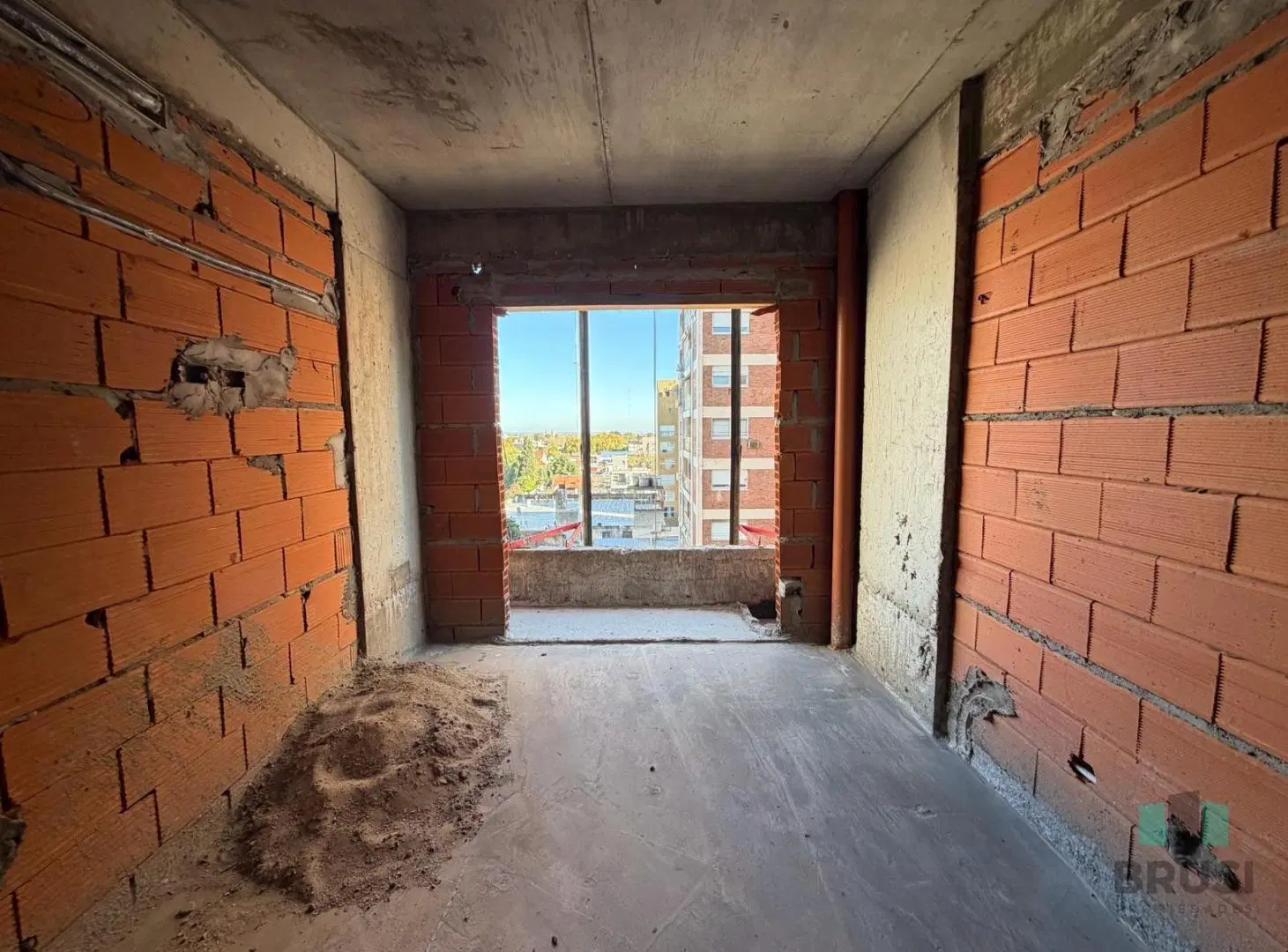 DEPARTAMENTO EN VENTA DE POZO EN LOMAS DE ZAMORA 4