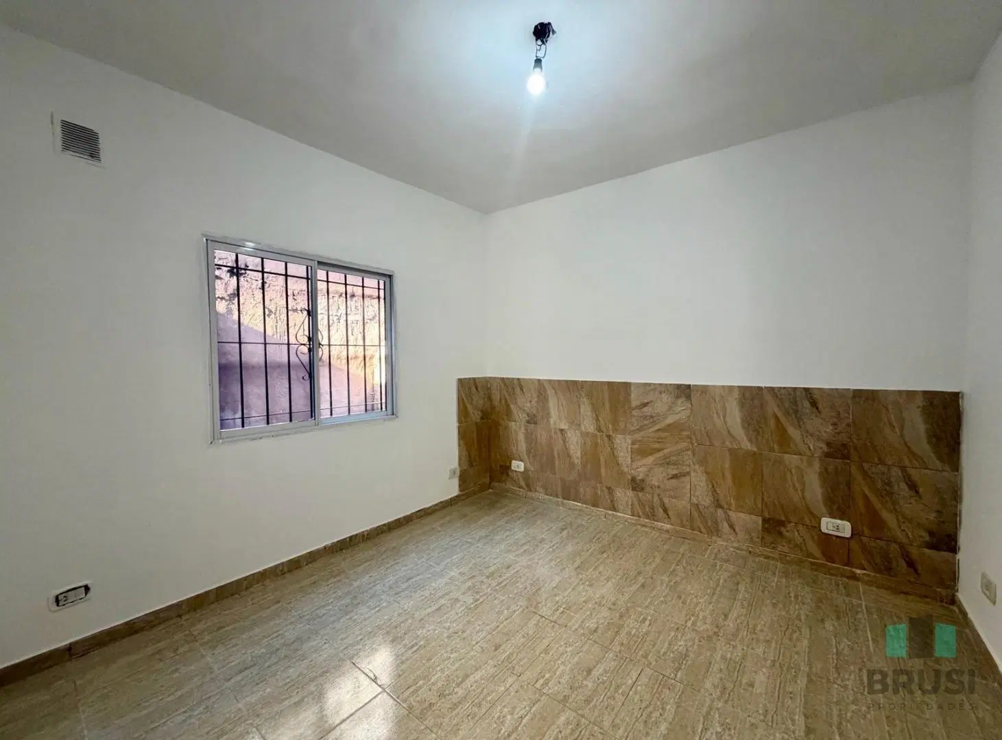 Departamento a estrenar con cochera en Claypole 4