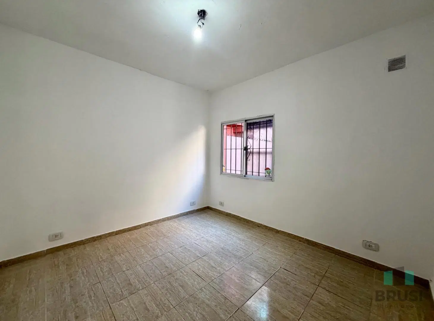 Departamento a estrenar con cochera en Claypole 5