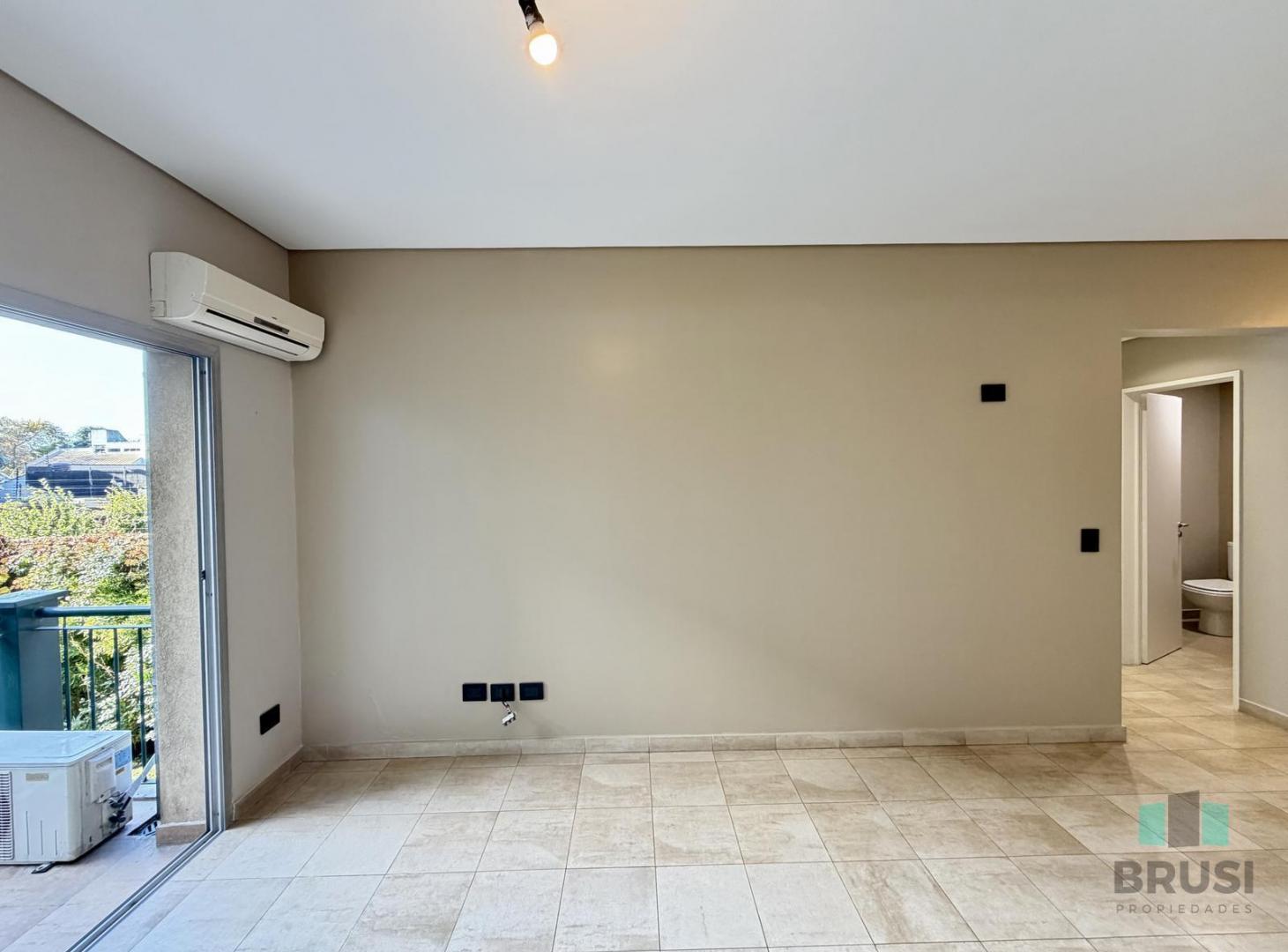Foto de DEPARTAMENTO 3 AMBIENTES, EN COMPLEJO CON SEGURIDAD Y PILETA, imagen 3