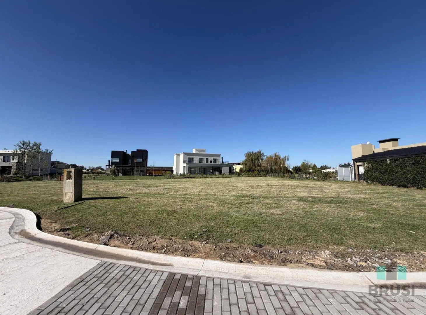 TERRENO EN VENTA EN HORIZONTES AL SUR - LOTE 87 4