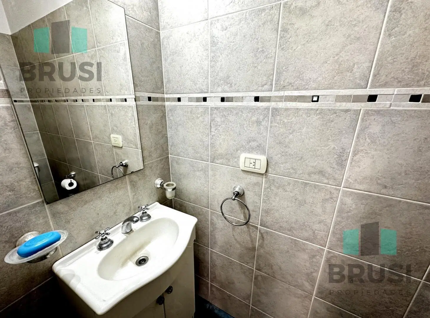 DUPLEX EN VENTA EN TEMPERLEY - 3 AMBIENTES - CON COCHERA 4