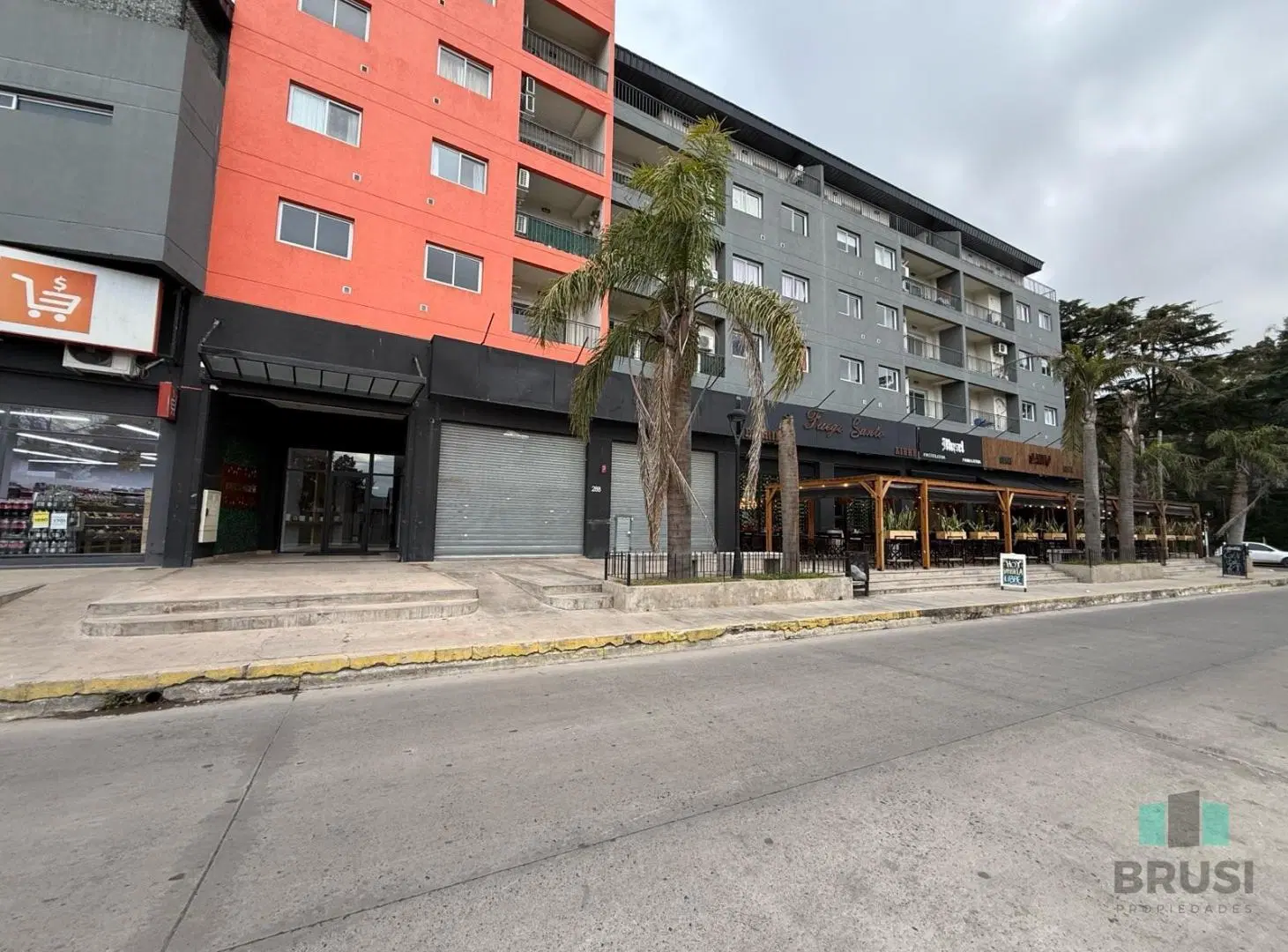 OPORTUNIDAD LOCAL EN ALQUILER CON EXCELENTE VISIBILIDAD - EZEIZA CENTRO 4