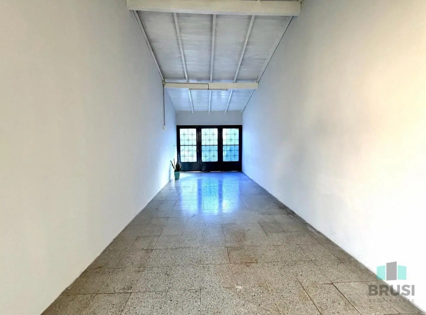 VENTA CASA CUATRO AMBIENTES - LONGCHAPMS 5