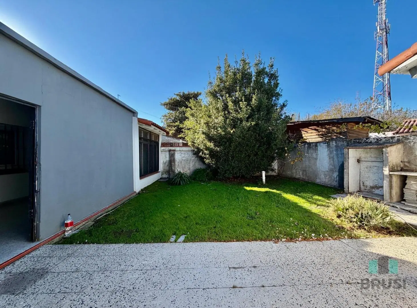 VENTA CASA CUATRO AMBIENTES - LONGCHAPMS 2