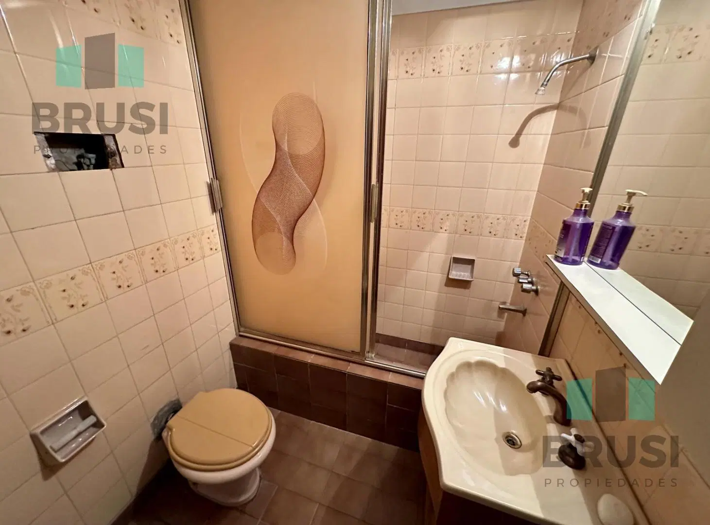 CASA EN VENTA EN LOMAS DE ZAMORA - 7 AMBIENTES - CON PARQUE 5