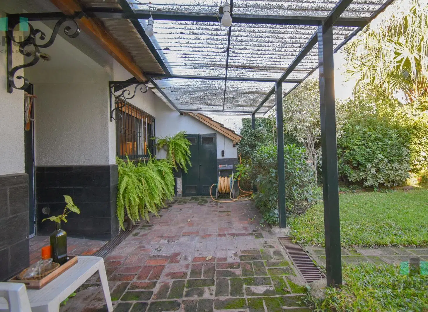 CASA EN VENTA EN BANFIELD OESTE - 5 AMBIENTES 1