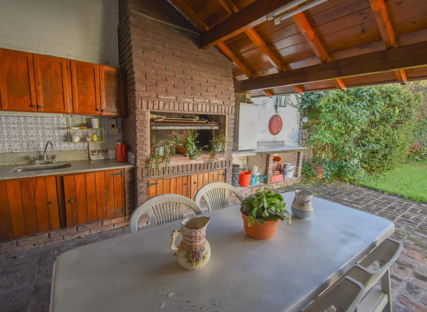 CASA EN VENTA EN BANFIELD OESTE - 5 AMBIENTES 5
