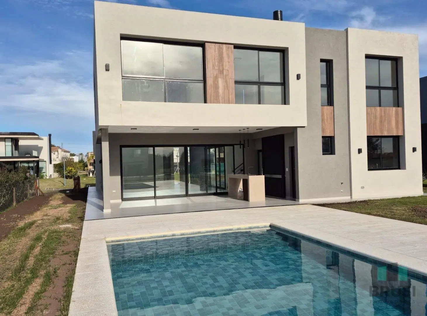 CASA EN VENTA EN DOS PLANTAS MODERNA - BARRIO PRIVADO TERRALAGOS - CANNING 5