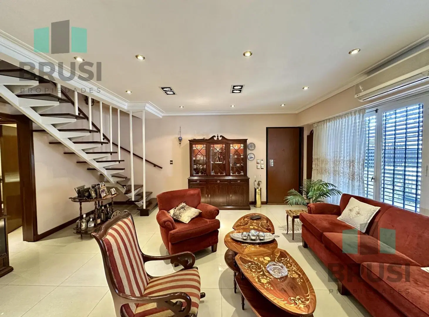 CASA EN VENTA EN LOMAS DE ZAMORA - 4 AMBIENTES - 2 PLANTAS 5