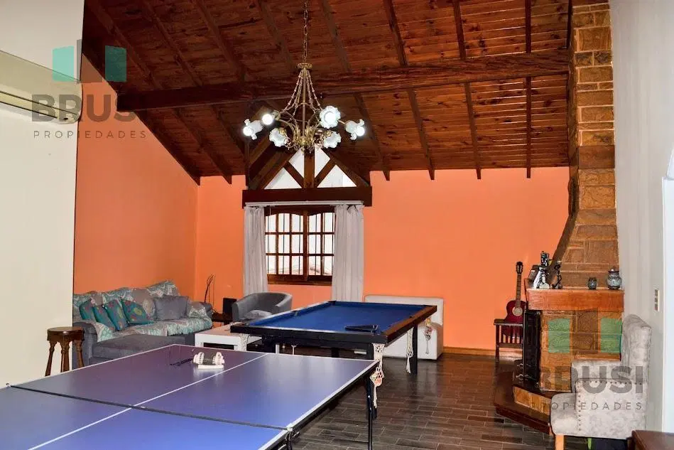CASA EN VENTA EN LLAVALLOL - 6 AMBIENTES 2