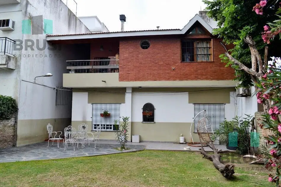 CASA EN VENTA EN LLAVALLOL - 6 AMBIENTES 4