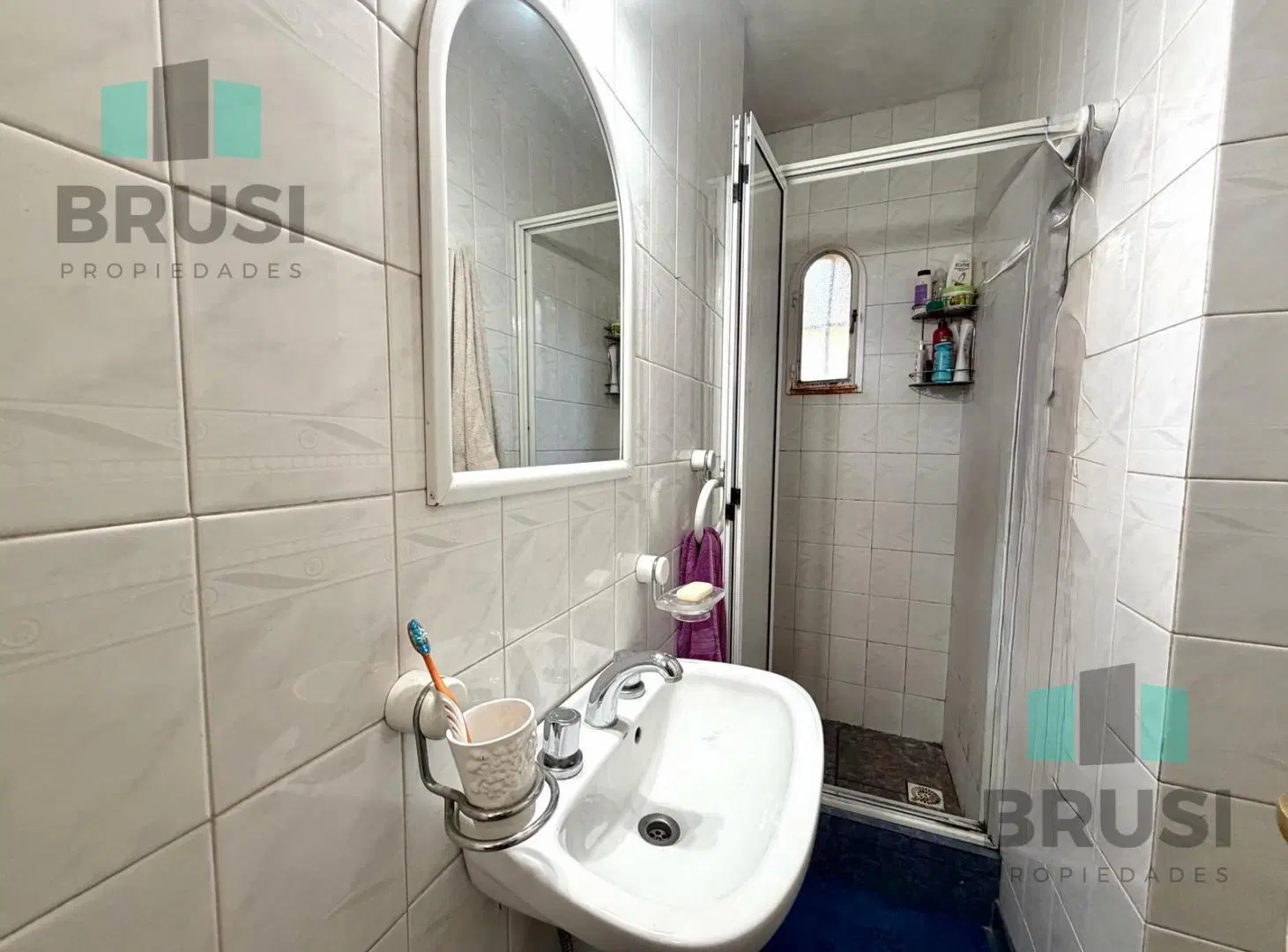 CASA EN VENTA EN BANFIELD - 4 AMBIENTES - 2 PLANTAS 8